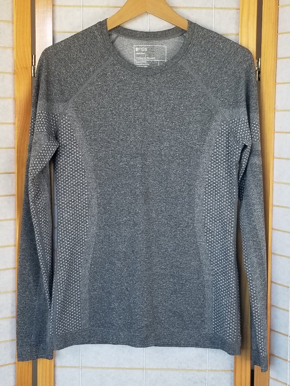 Figs Salta Long Sleeve Under Scrub Top Gray Stretch Size Medium